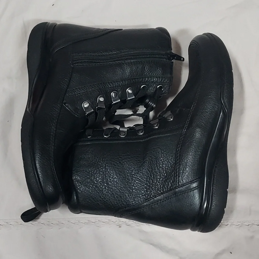 Clarks preowned great